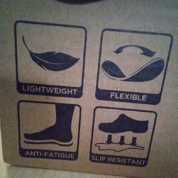 Anywear Women's Floral Clogs - Black and Pink - Picture 8 of 8